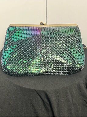 Vintage RSVP Iridescent Green Metal Mesh Chainmail Kiss-Lock Clutch Bag